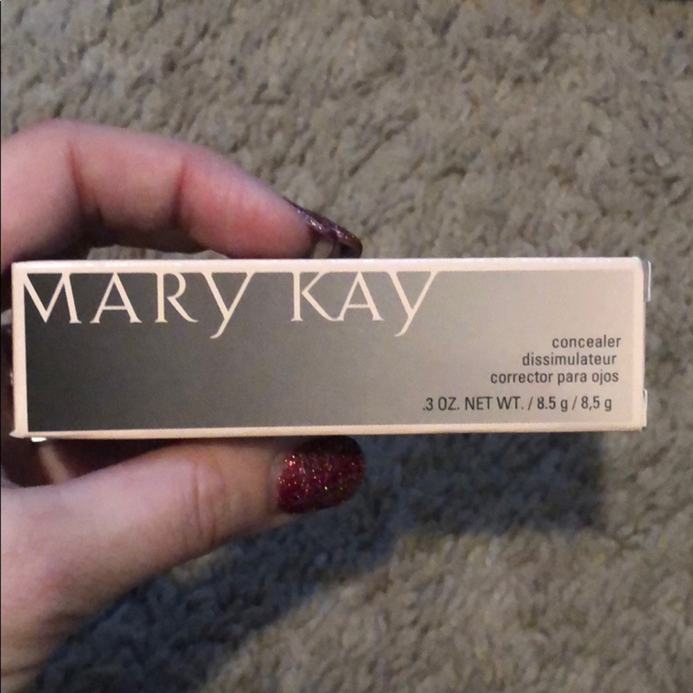 Mary Kay concealer (Ivory 2)